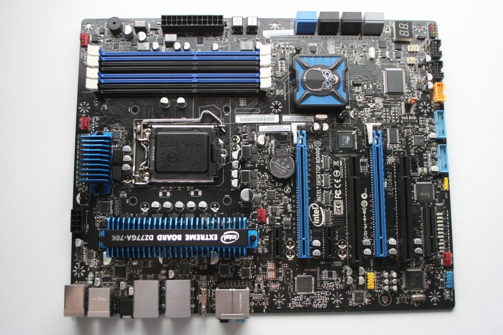 マザーボード Intel Desktop Board DZ77BH55K Socket 1155 DDR3 ATX