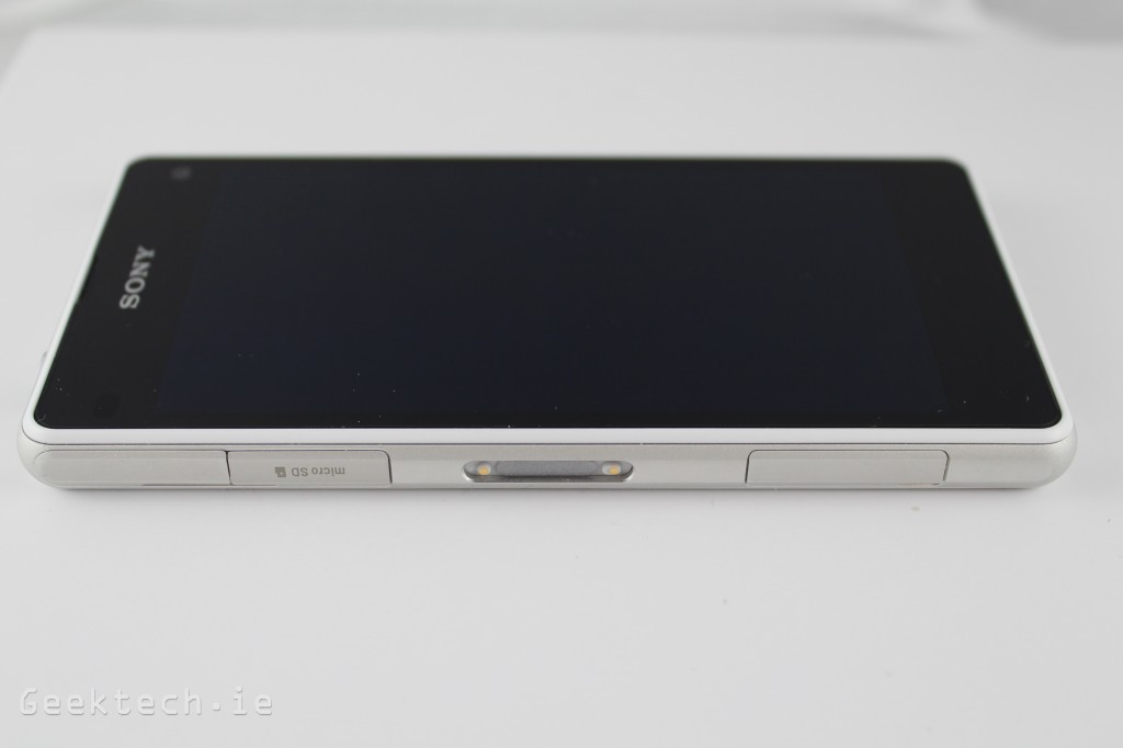 Xperia Z1 Compact left side